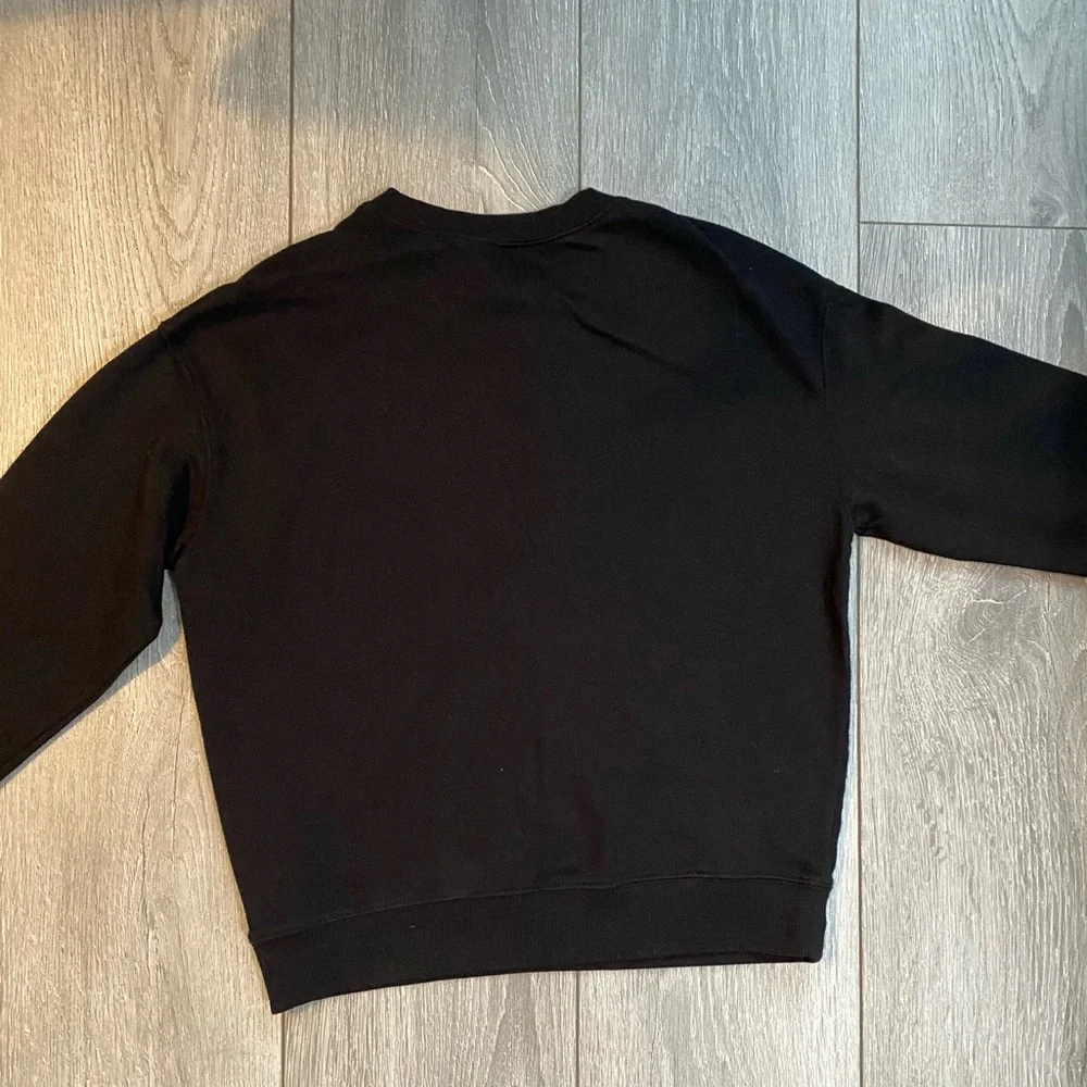 Black pullover sweatshirt. Small - Picture 6 of 9
